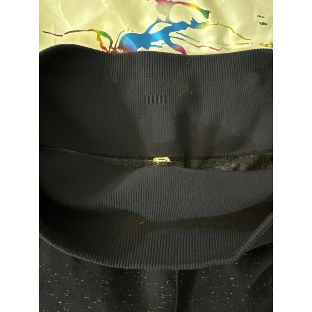Lululemon Free to Flow Crop Size 10